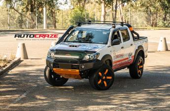 TOYOTA HILUX 4WD ROCKSTAR XD 2 MATTE BLACK ORANGE INSERTS